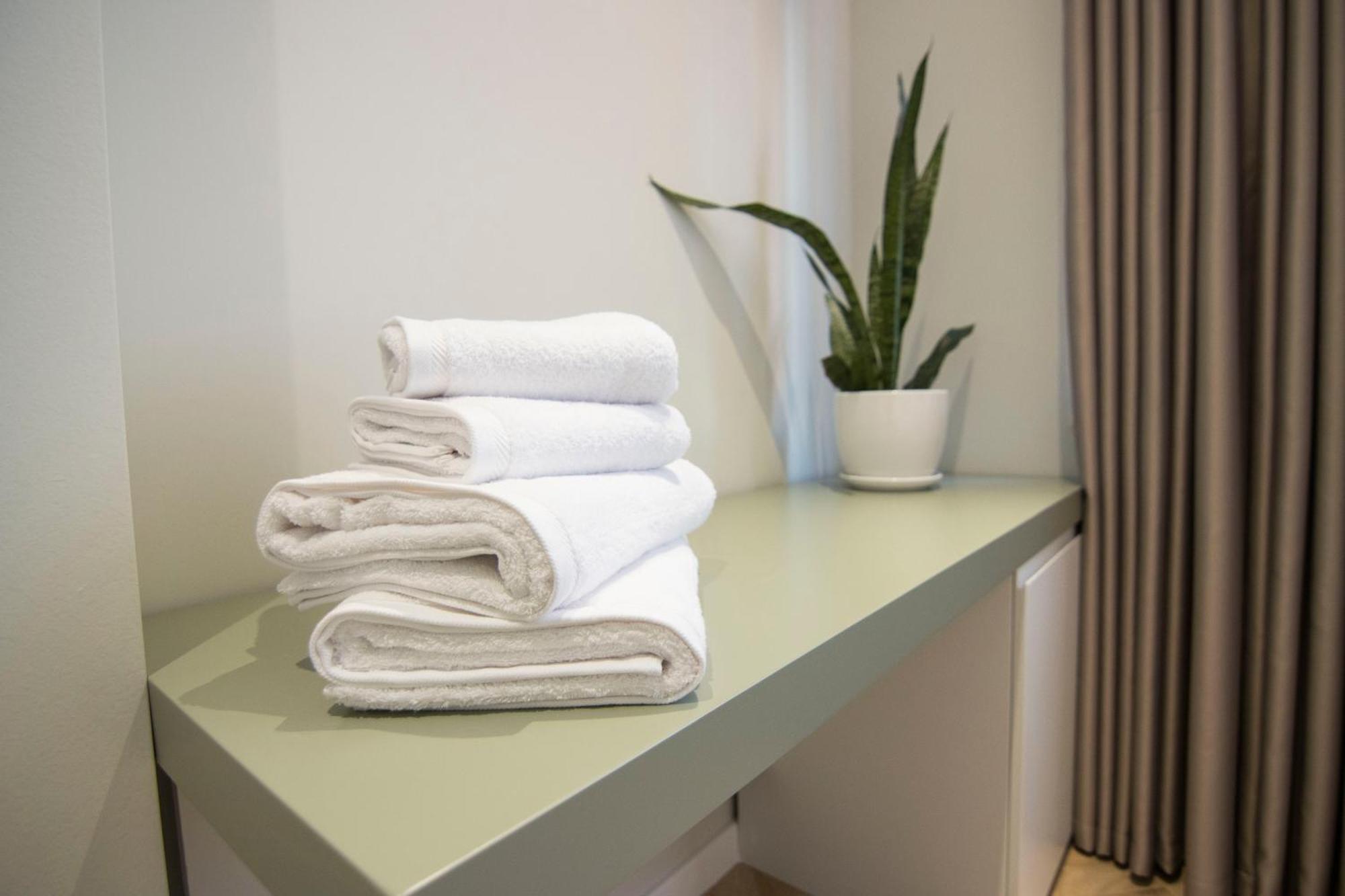 Mina Luxury * Tiranë